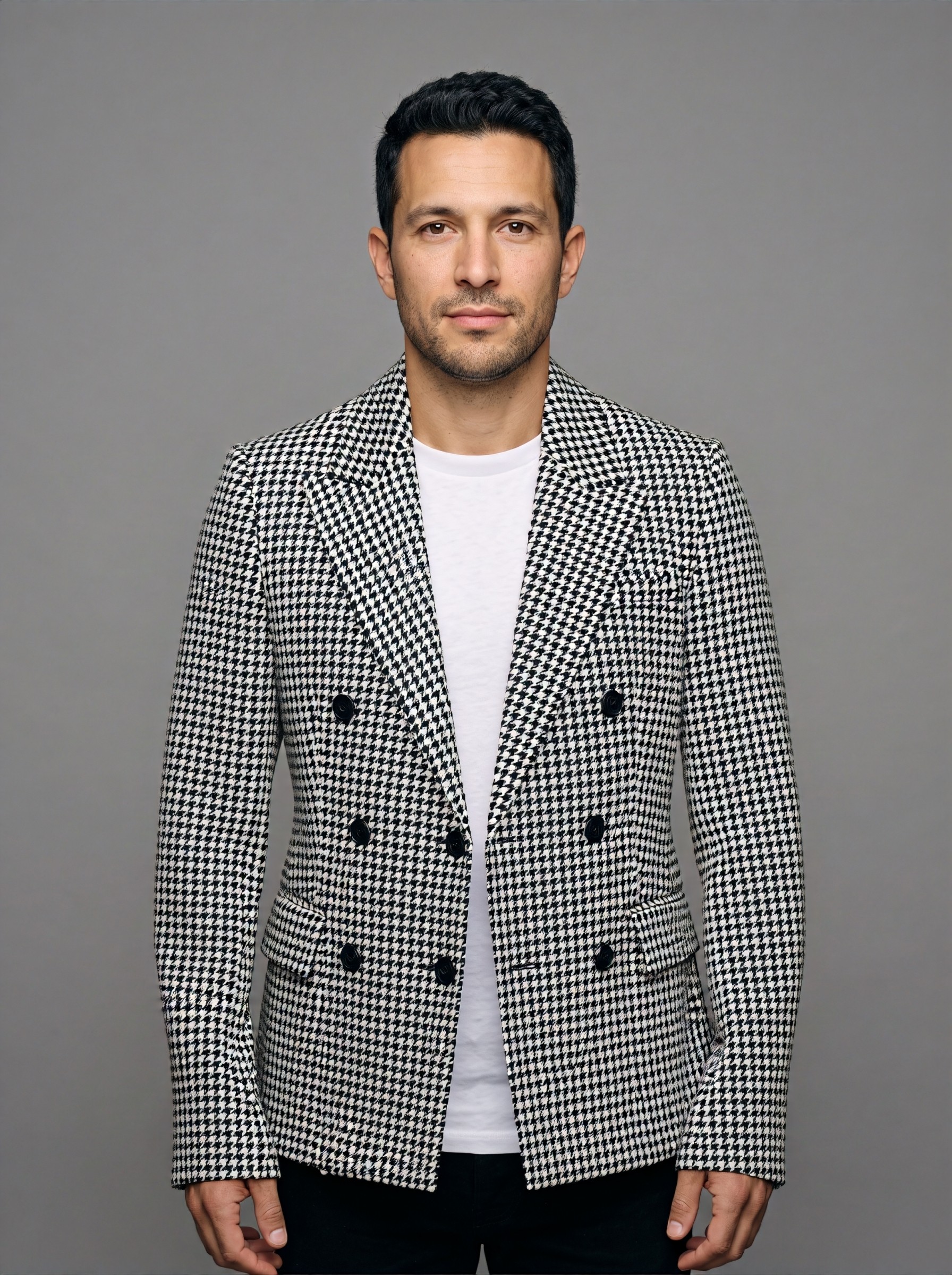 Houndstooth Blazer — try-on 3 of 8